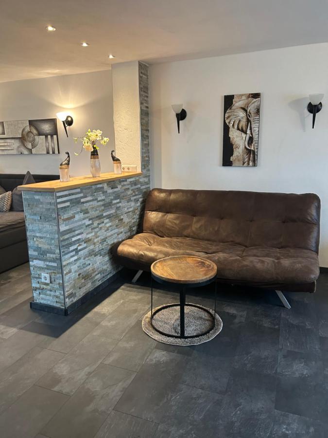 Hotel Zur Wasserburg Kerpen  Eksteriør billede
